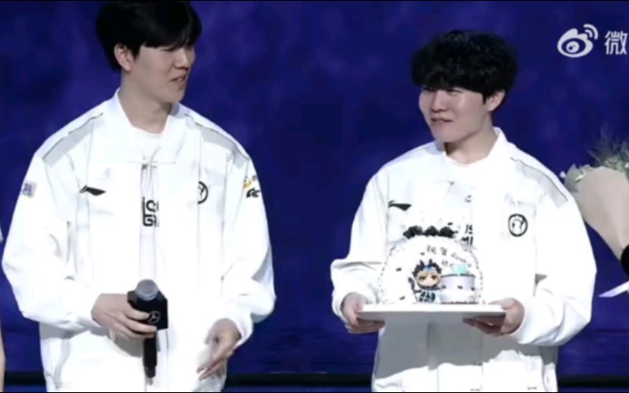 开云体育网址-Rookie连续十五场比赛得分超过刷新纪录，曼联不断突破！-开云体育网址