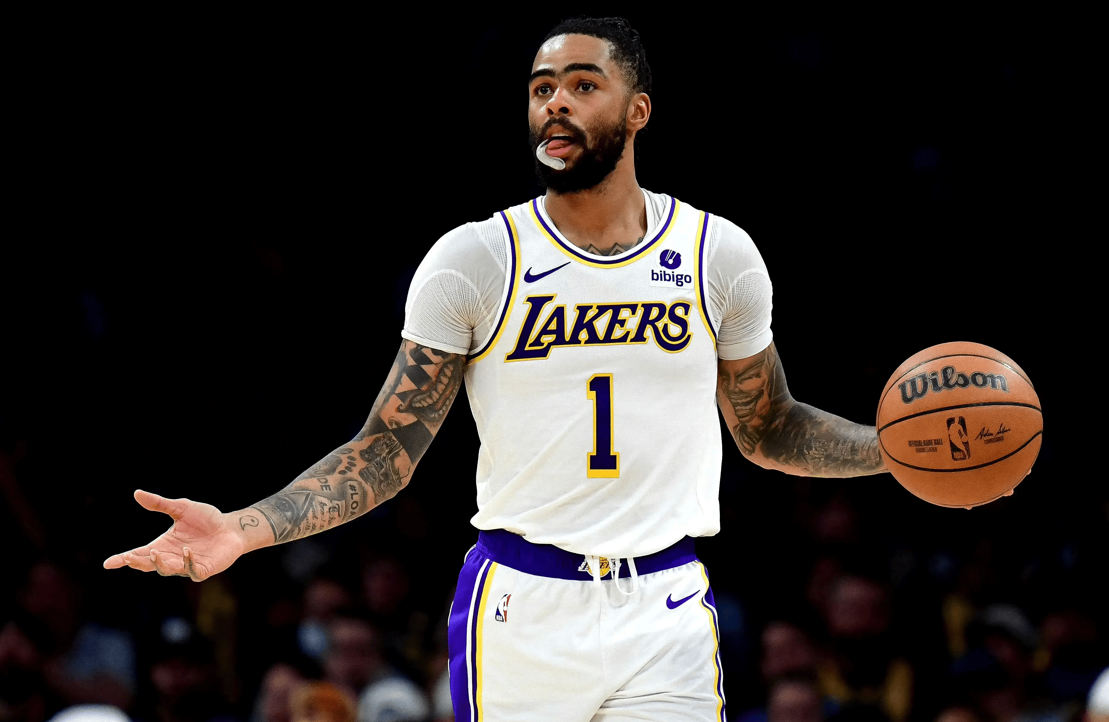 开云入口-Ming迎来十赛季出色发挥,湖人观众热烈欢呼!-开云入口