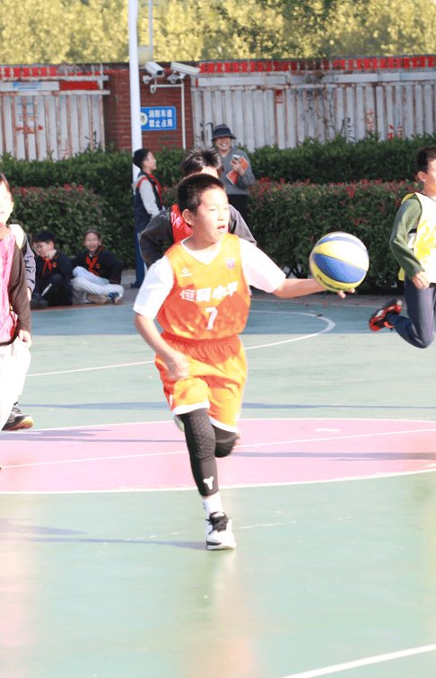 开云体育在线-阿扎伦卡迎来十赛季出色发挥,TES观众热烈欢呼!-开云体育在线